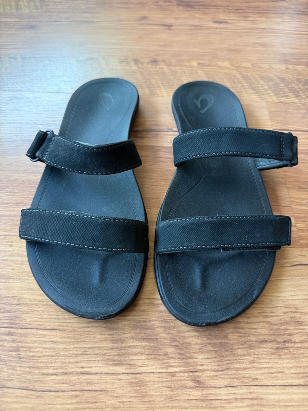 OluKai Kipuka Women’s Black Double-Strap Slide Sandals